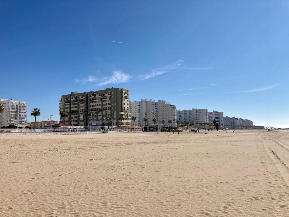Atico Valdelagrana Playa - Aire Acondicionado Y Piscina Apartment เอลปูแอร์โต เด ซานตามาริอา ภายนอก รูปภาพ